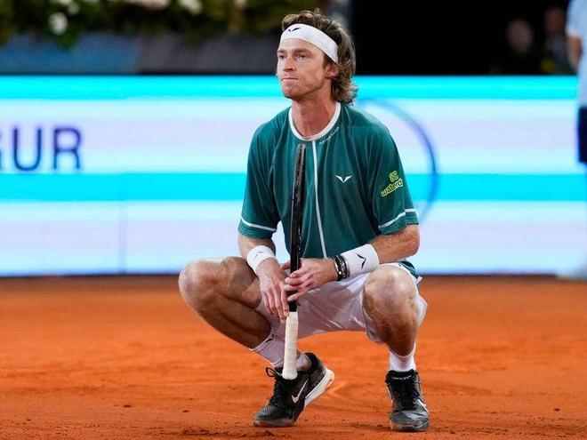 强的旋转效 强的旋转效